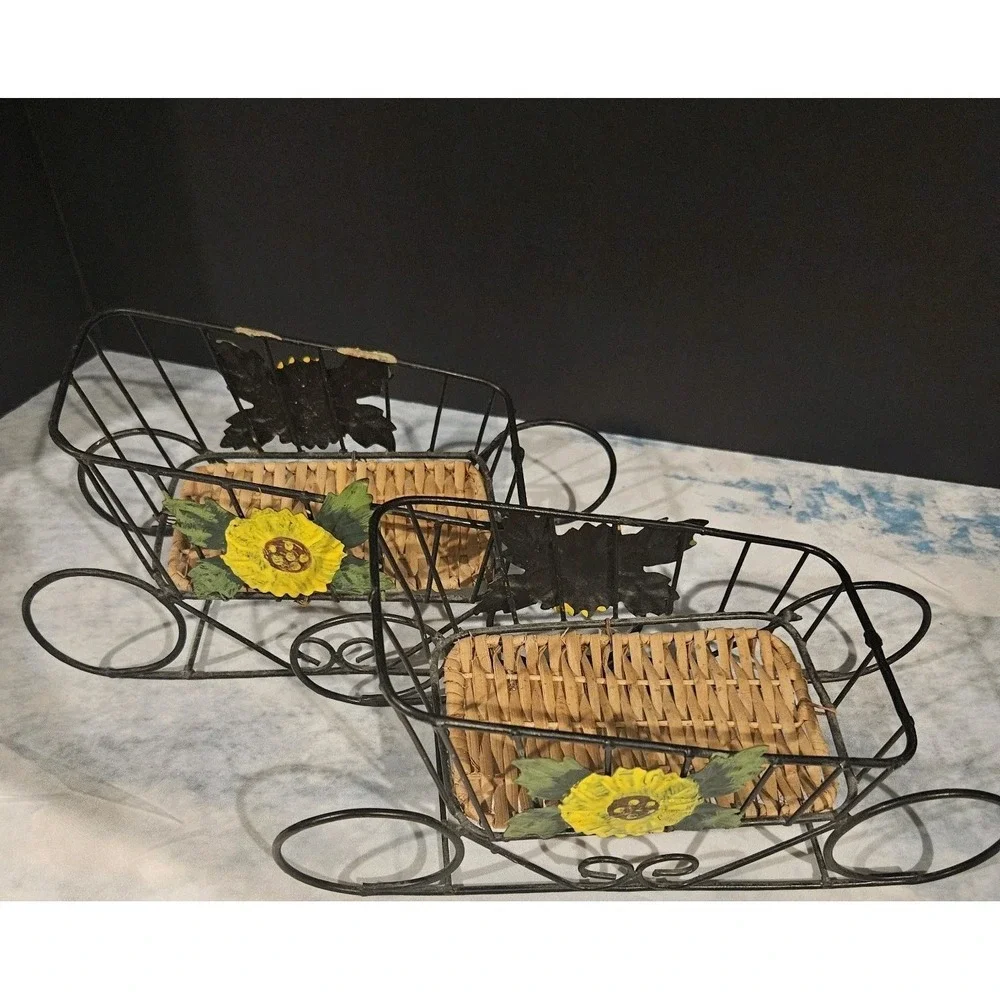 Farmhouse Sunflower Metal Wire Basket Set (2) Rustic Wicker Insert Country Decor